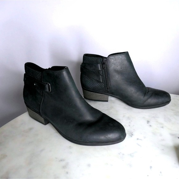 Clarks Collection Wmns Black Ankle Moto Strappy Boots Size 7.5 US Comfort Low - Picture 4 of 8